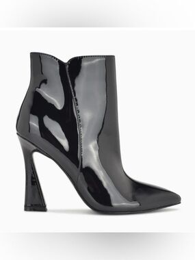 NWOT Nine West Torrie Dress Booties Patent Leather Black Ankle Boots 6.5